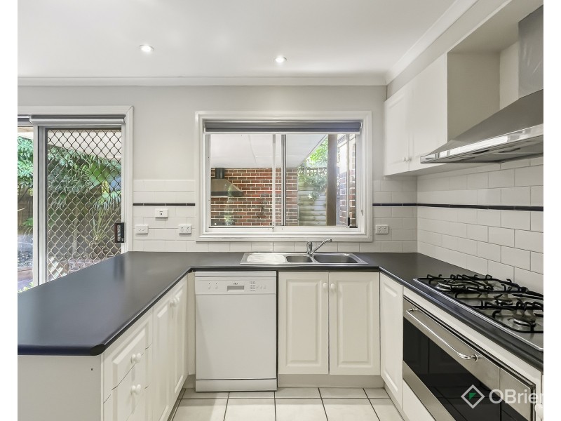 1/17 White Road, Wantirna South VIC 3152