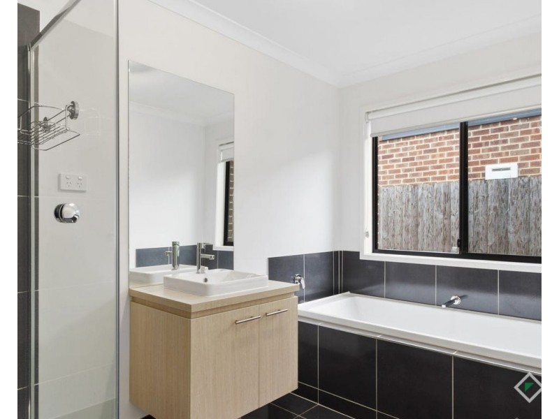 8 Angus Road, Traralgon VIC 3844