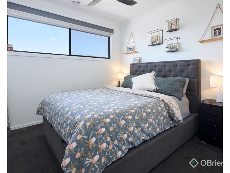 6 Cinnamon Street, Drouin VIC 3818