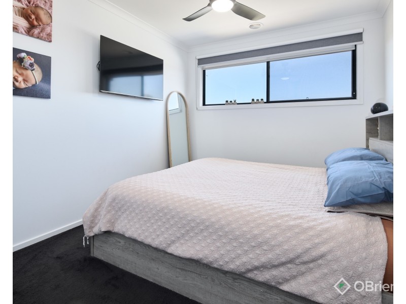 6 Cinnamon Street, Drouin VIC 3818