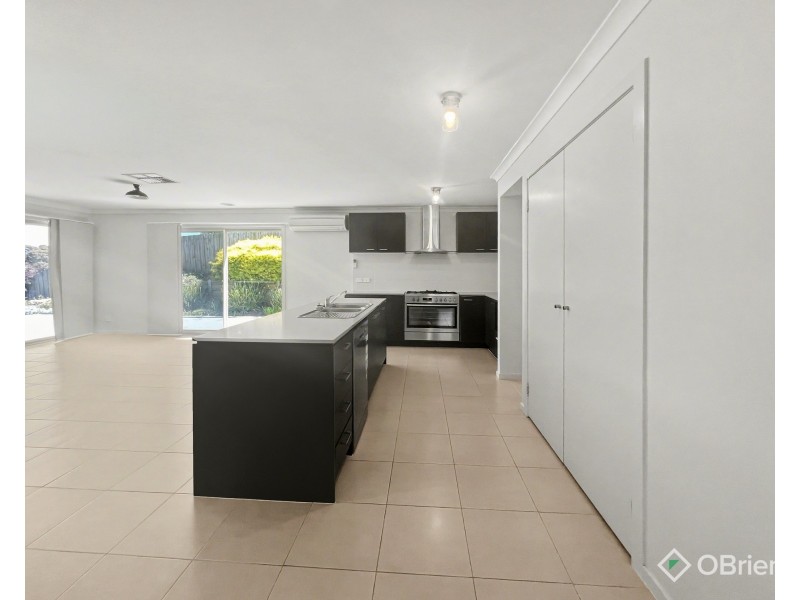 28 Kensington Square, Drouin VIC 3818