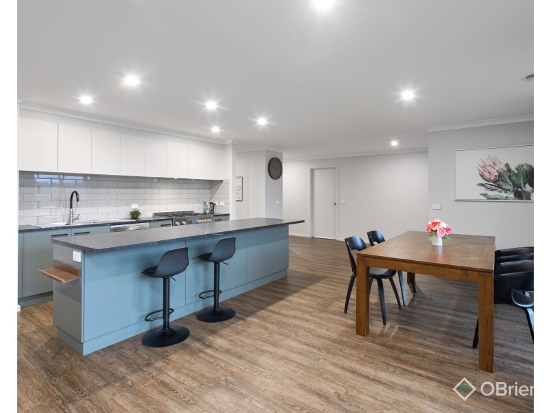 19 Timbertop Crescent, Drouin VIC 3818