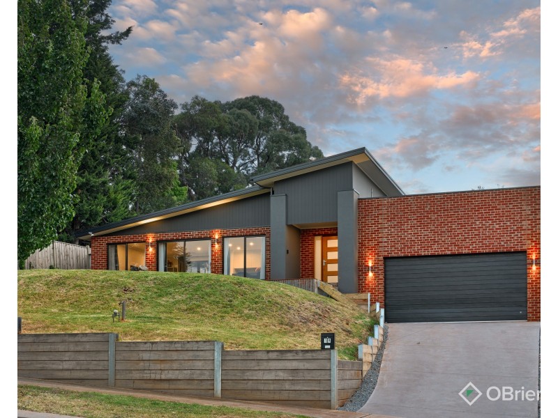 19 Timbertop Crescent, Drouin VIC 3818