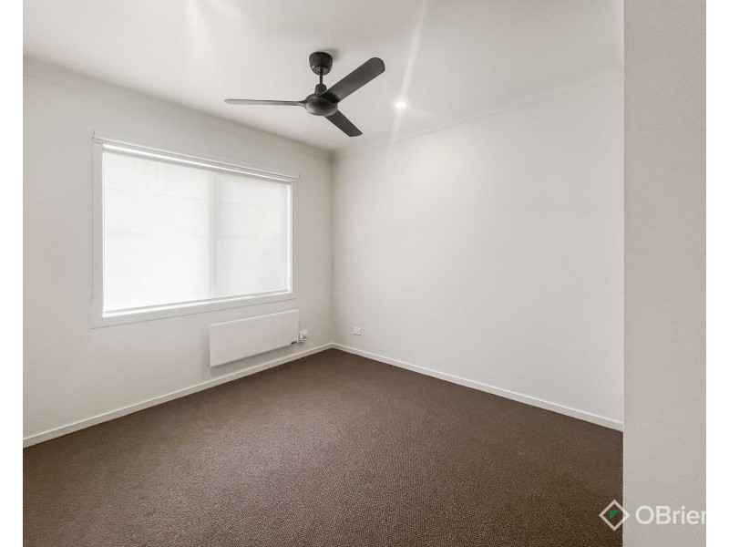 8 Royston Avenue, Warragul VIC 3820