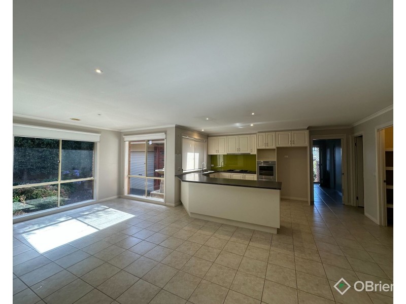 27 Glendon Drive, Warragul VIC 3820