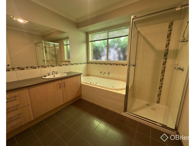 27 Glendon Drive, Warragul VIC 3820