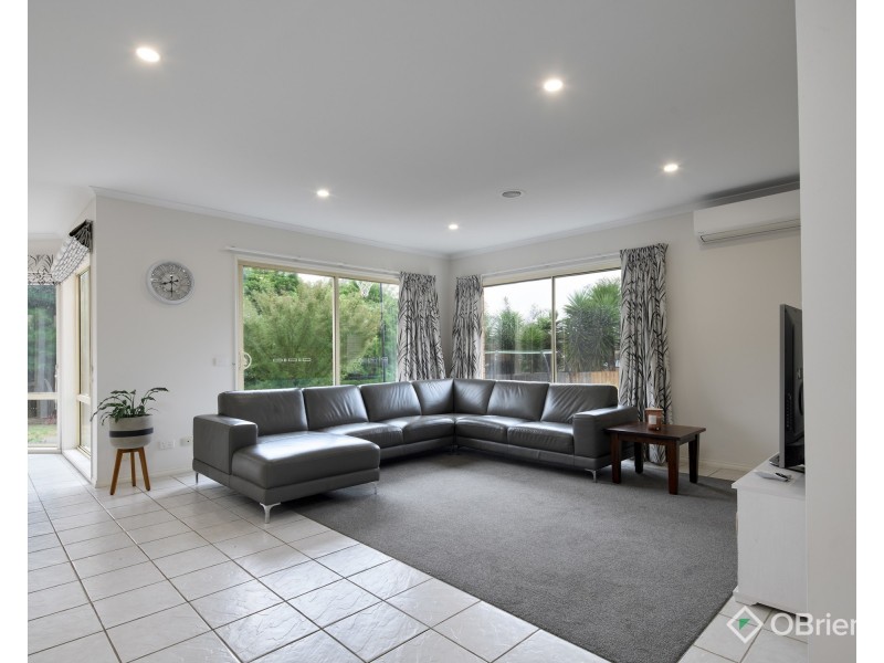 8 Gwinear Court, Warragul VIC 3820