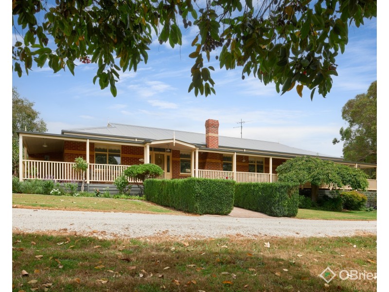 2 Romano Court, Drouin VIC 3818