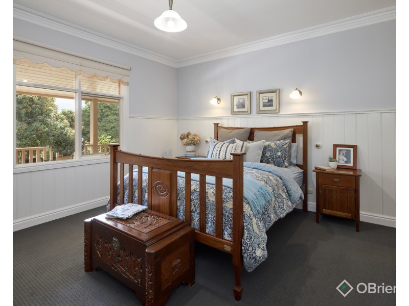 2 Romano Court, Drouin VIC 3818