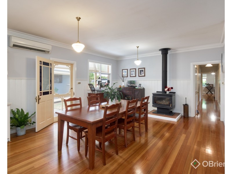 2 Romano Court, Drouin VIC 3818