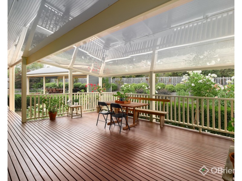 2 Romano Court, Drouin VIC 3818