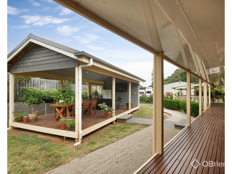 2 Romano Court, Drouin VIC 3818