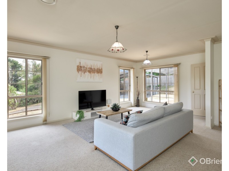 24 Ellen Close, Warragul VIC 3820