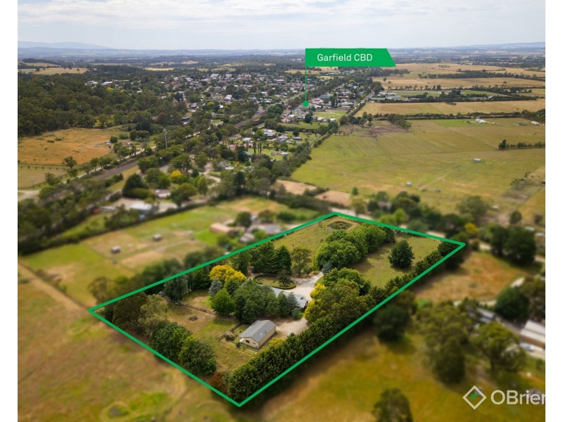 30 Mont Albert Road, Garfield VIC 3814