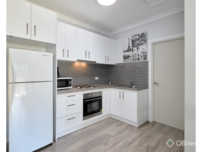 30 Mont Albert Road, Garfield VIC 3814