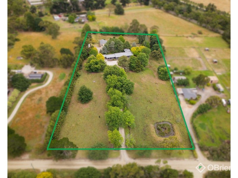 30 Mont Albert Road, Garfield VIC 3814