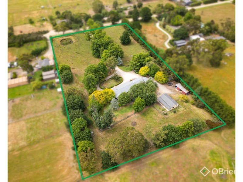 30 Mont Albert Road, Garfield VIC 3814