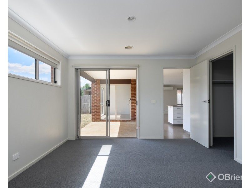 182 Twin Ranges Drive, Warragul VIC 3820