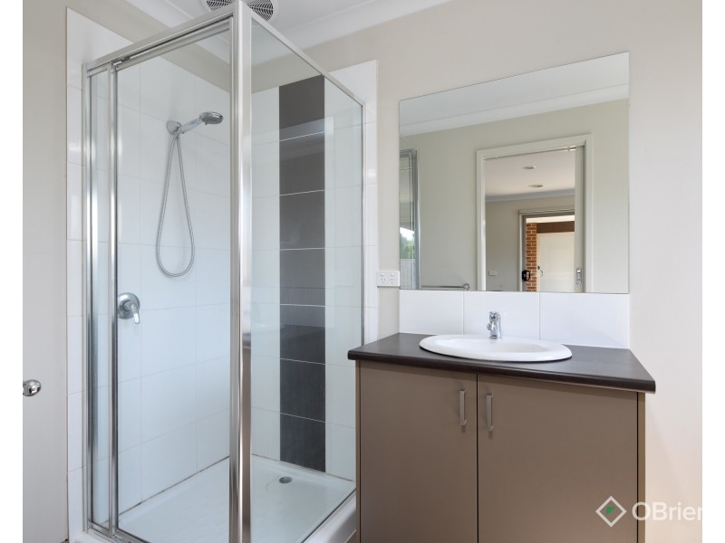 182 Twin Ranges Drive, Warragul VIC 3820