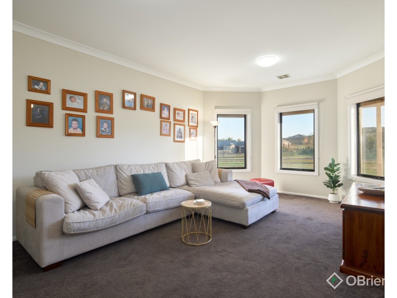 17 Drovers Close, Drouin VIC 3818