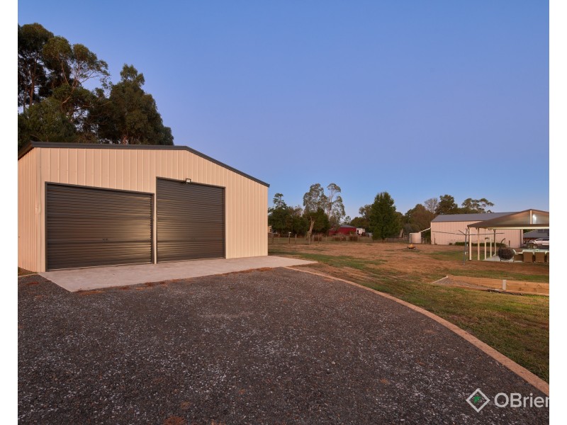 17 Drovers Close, Drouin VIC 3818