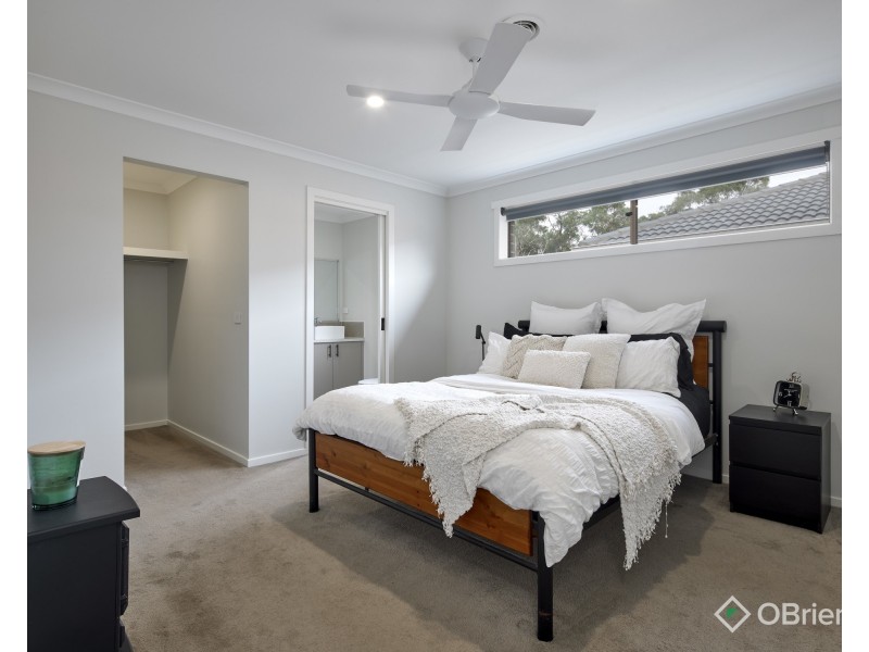 8 Gaslight Street, Longwarry VIC 3816