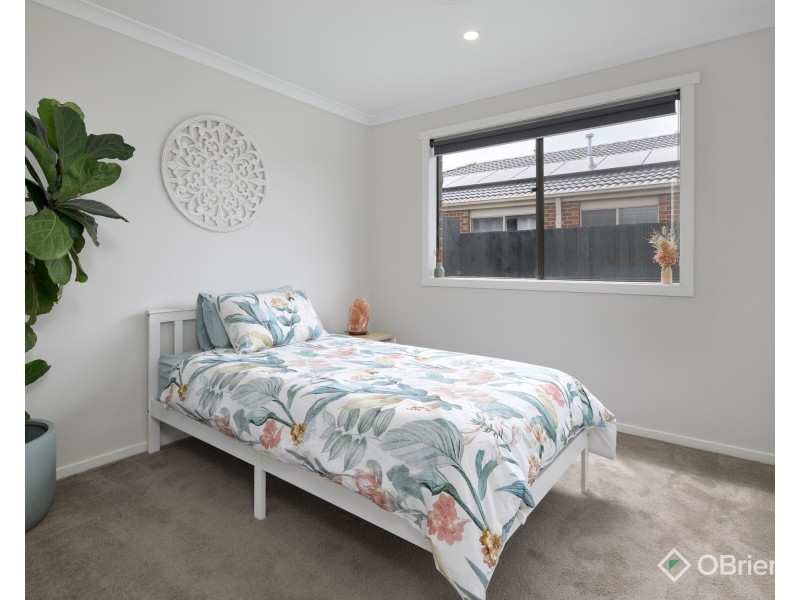 8 Gaslight Street, Longwarry VIC 3816