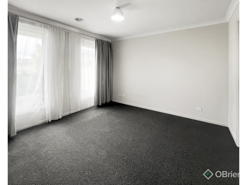 11 Newton Avenue, Warragul VIC 3820