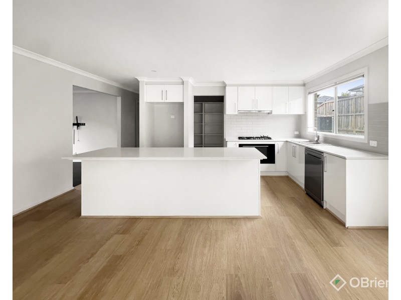 11 Newton Avenue, Warragul VIC 3820