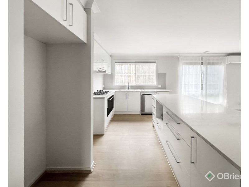 11 Newton Avenue, Warragul VIC 3820