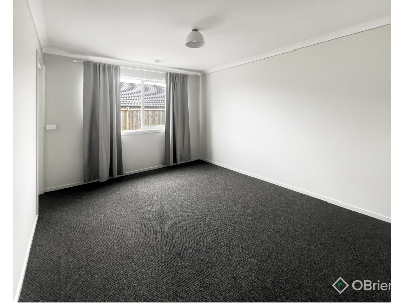 11 Newton Avenue, Warragul VIC 3820