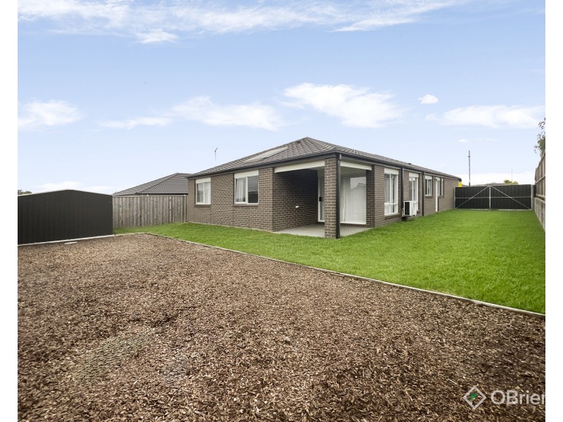 11 Newton Avenue, Warragul VIC 3820