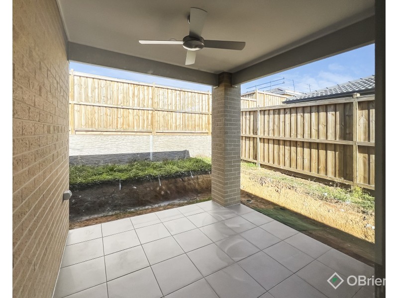 6 Snows Hill Avenue, Warragul VIC 3820