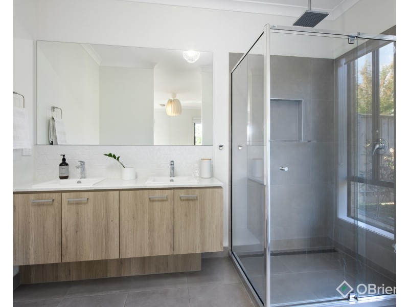 21 Bailey Road, Warragul VIC 3820