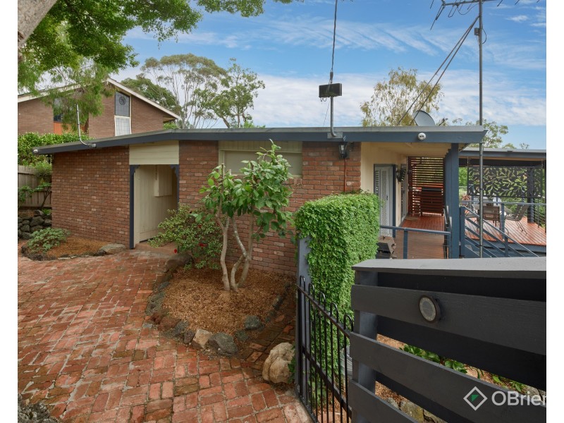 35 Smallburn Avenue, Newborough VIC 3825