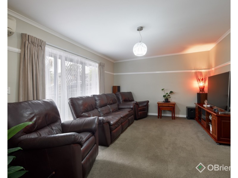 35 Smallburn Avenue, Newborough VIC 3825