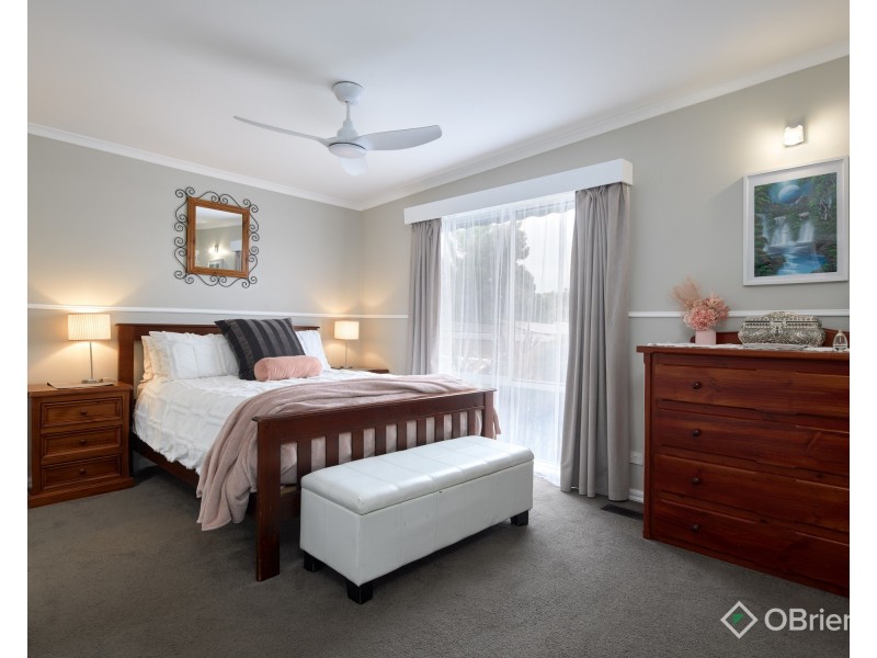 35 Smallburn Avenue, Newborough VIC 3825