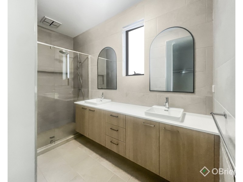 20 Royston Avenue, Warragul VIC 3820