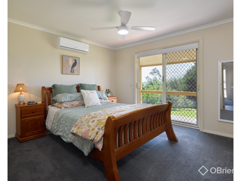 2/4 Larkones Court, Warragul VIC 3820