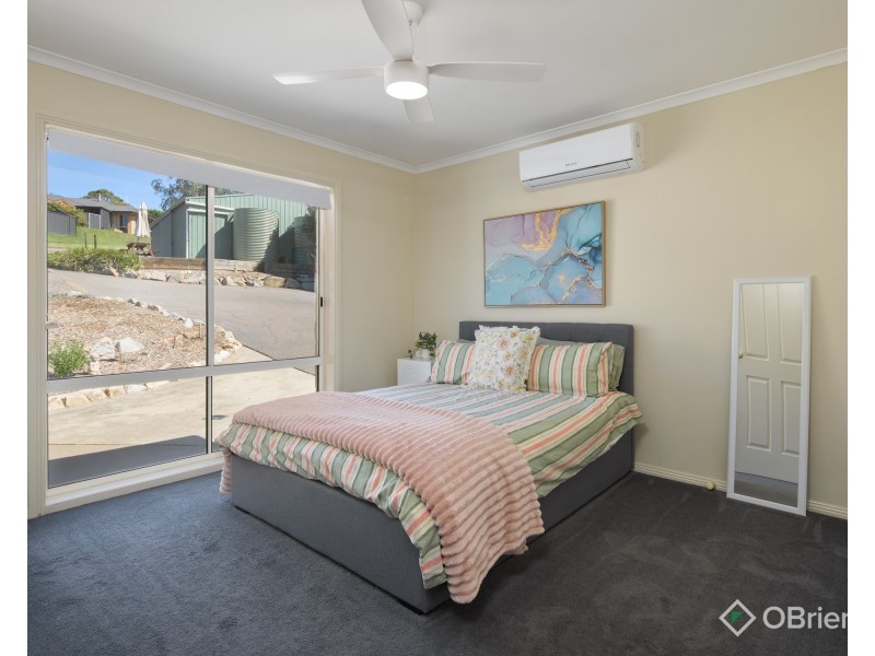2/4 Larkones Court, Warragul VIC 3820
