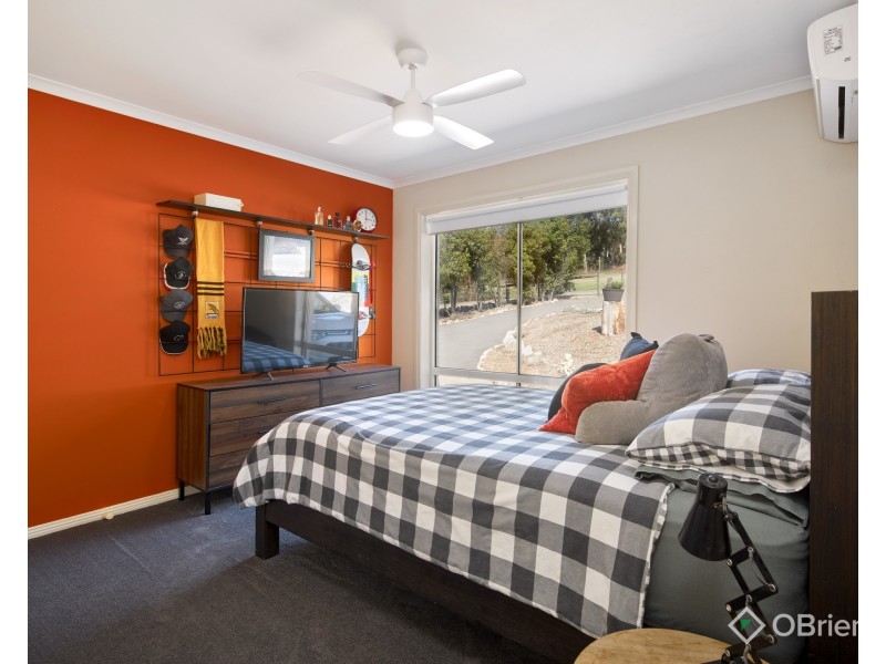 2/4 Larkones Court, Warragul VIC 3820