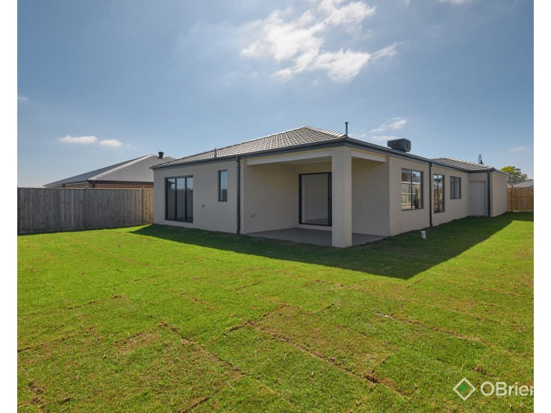 43 Kurrajong Road, Warragul VIC 3820