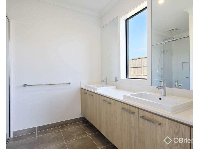 43 Kurrajong Road, Warragul VIC 3820