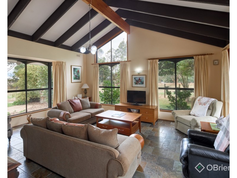 496 Main South Road, Drouin South VIC 3818