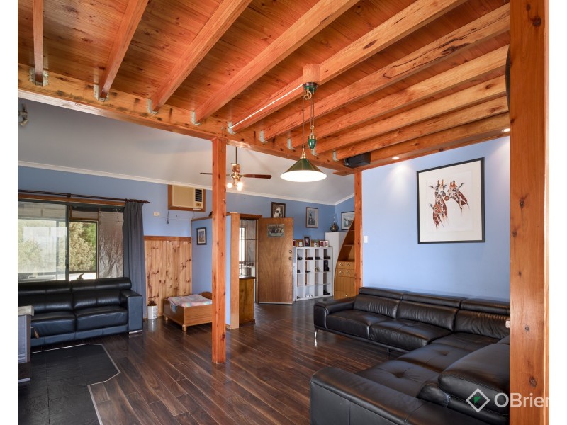 496 Main South Road, Drouin South VIC 3818