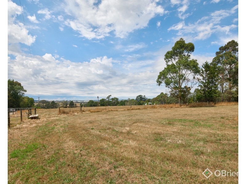 496 Main South Road, Drouin South VIC 3818