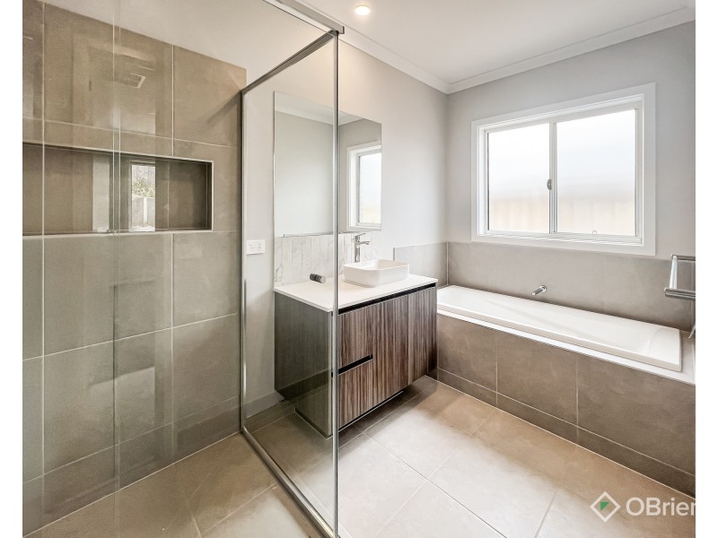 13 Claremont Drive, Warragul VIC 3820