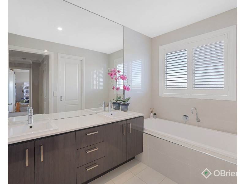 19 Sandstock Drive, Warragul VIC 3820