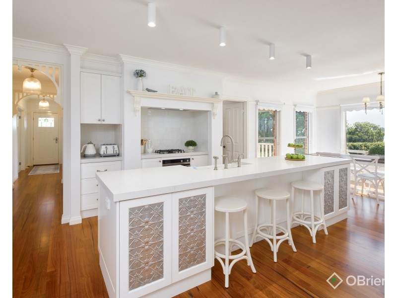 16 Patison Court, Drouin VIC 3818