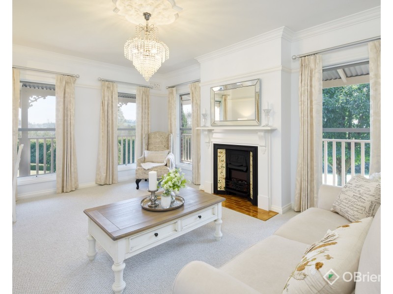 16 Patison Court, Drouin VIC 3818